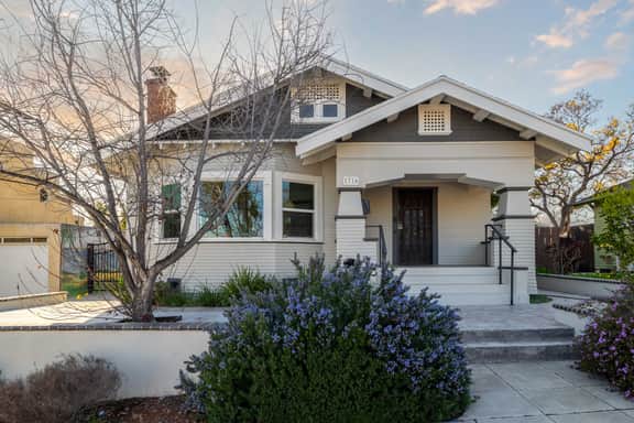 South Park Charmer | Close to Zoo | Backyard Oasis